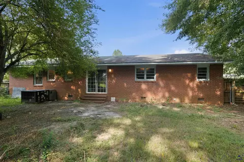 Exterior - 930 Forest Ave, Perry, GA 31069 photo 4 of 7