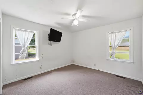 Bedroom - 930 Forest Ave, Perry, GA 31069 photo 4 of 5