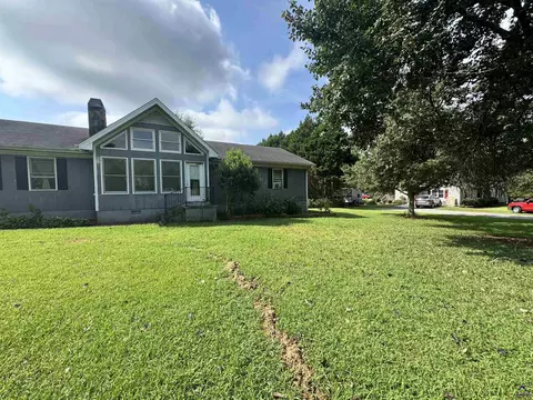 Exterior - 384 Four Points Rd, Jackson, GA 30233 photo 6 of 12