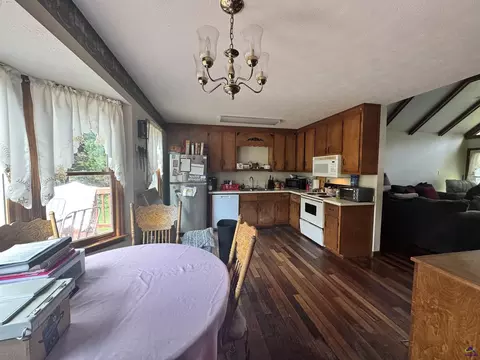 Kitchen - 384 Four Points Rd, Jackson, GA 30233 photo 1 of 3