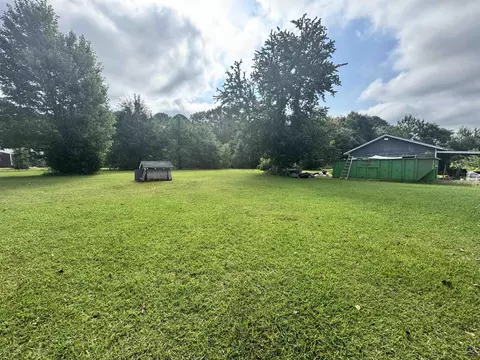 Exterior - 384 Four Points Rd, Jackson, GA 30233 photo 11 of 12