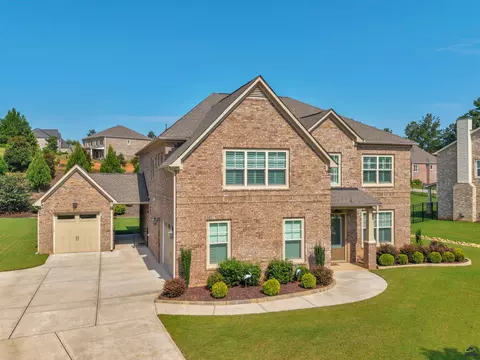 1308 Linkview Xing, Locust Grove, GA 30248