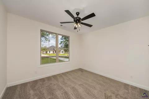 Bedroom - 7 Pleasant Oaks Dr, Perry, GA 31069 photo 5 of 9