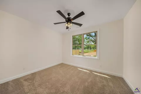 Bedroom - 7 Pleasant Oaks Dr, Perry, GA 31069 photo 3 of 9