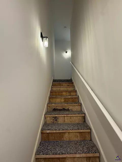 Entry Way - 7 Pleasant Oaks Dr, Perry, GA 31069 photo 3 of 3