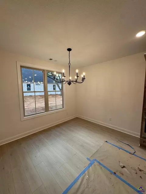 Dining - 7 Pleasant Oaks Dr, Perry, GA 31069 photo 2 of 2