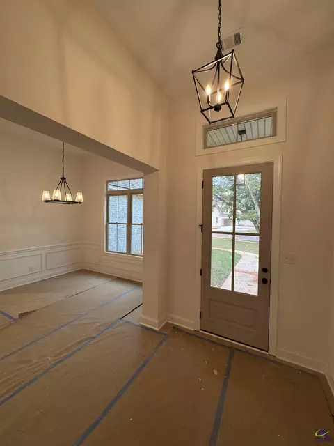 Entry Way - 7 Pleasant Oaks Dr, Perry, GA 31069 photo 1 of 3