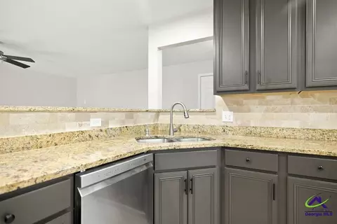 Kitchen - 105 Dane Ter, Warner Robins, GA 31088 photo 3 of 3