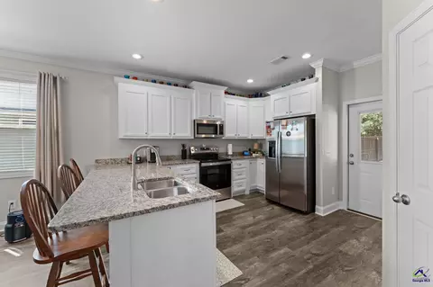 Kitchen - 116 Grayton Way, Perry, GA 31069 photo 1 of 4