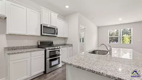 Kitchen - 216 Cattle Dr, Perry, GA 31069 photo 3 of 4