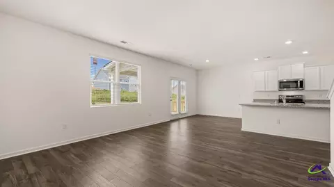 Living - 223 Cattle Dr, Perry, GA 31069 photo 3 of 3