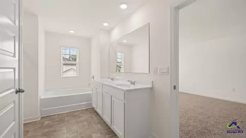 Entry Way - 223 Cattle Dr, Perry, GA 31069 photo 2 of 4