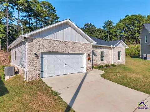 Exterior - 209 Sugar Maple Ct, Byron, GA 31008 photo 5 of 9