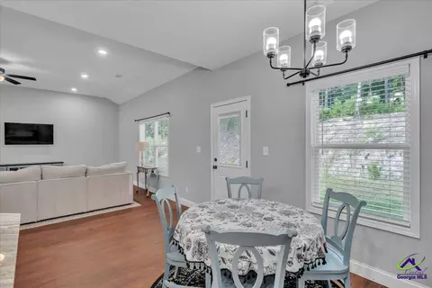 Dining - 209 Sugar Maple Ct, Byron, GA 31008 photo 3 of 3