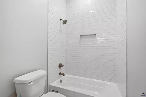 Bath - 114 Timber Way, Cochran, GA 31014 photo 6 of 6