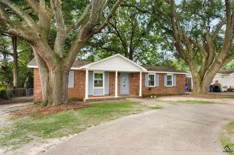 114 Karen Dr, Warner Robins, GA 31088