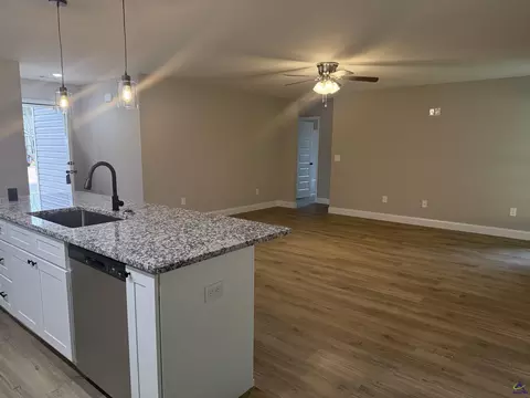 Living - 211 Sutton Dr, Perry, GA 31069 photo 2 of 2