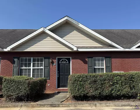 222 Katelyn Cir, Warner Robins, GA 31088
