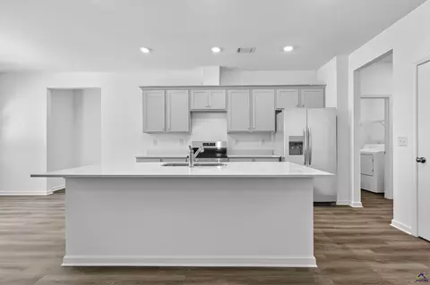 Kitchen - 101 Overton Dr, Perry, GA 31069 photo 1 of 1