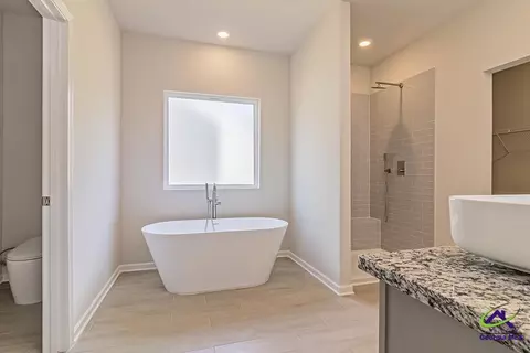 Bath - 645 Encore Dr #LOT 118, Perry, GA 31069 photo 3 of 6