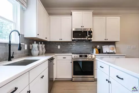 Kitchen - 507 Lamplight Dr #LOT E11, Byron, GA 31008 photo 3 of 5