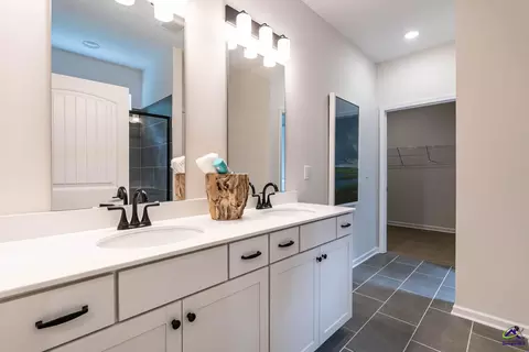 Bath - 507 Lamplight Dr #LOT E11, Byron, GA 31008 photo 1 of 4