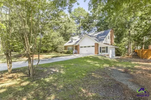 Exterior - 1003 Cherokee Rd, Perry, GA 31069 photo 3 of 12