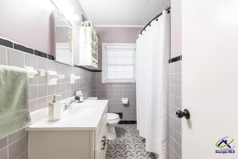 Bath - 460 Sunset Cir, Forsyth, GA 31029 photo 2 of 2