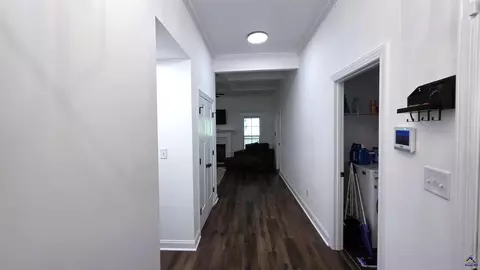 Entry Way - 111 Hampton Chase, Perry, GA 31069 photo 1 of 1
