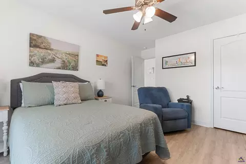 Bedroom - 425 Lamplight Dr, Byron, GA 31008 photo 1 of 7