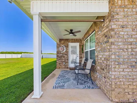 Exterior - 425 Lamplight Dr, Byron, GA 31008 photo 5 of 21