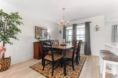 Dining - 425 Lamplight Dr, Byron, GA 31008 photo 3 of 5