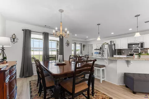 Dining - 425 Lamplight Dr, Byron, GA 31008 photo 2 of 5