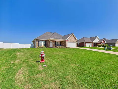 Exterior - 425 Lamplight Dr, Byron, GA 31008 photo 11 of 21