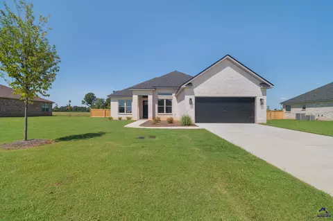 207 Farmland Cir, Perry, GA 31069