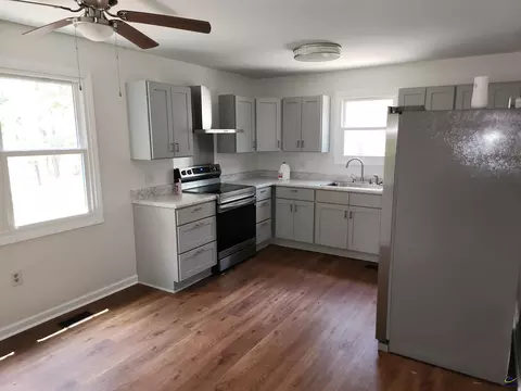 Kitchen - 172 Field Dr, Byron, GA 31008 photo 1 of 2