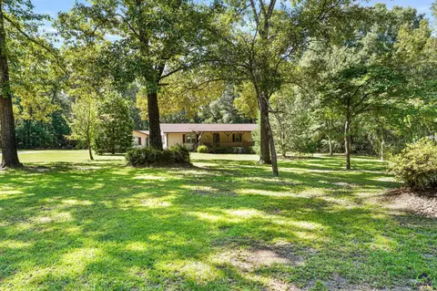 Exterior - 108 Waldorf Dr, Perry, GA 31069 photo 2 of 13