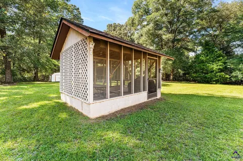 Exterior - 108 Waldorf Dr, Perry, GA 31069 photo 10 of 13