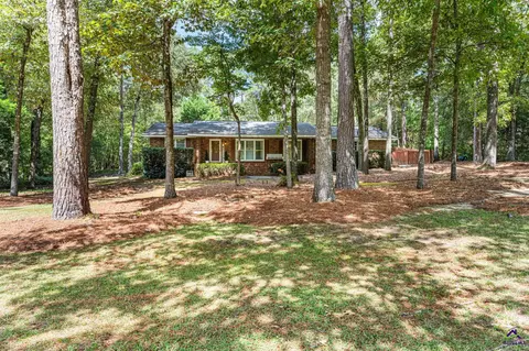 140 Rio Pinar Dr, Warner Robins, GA 31088