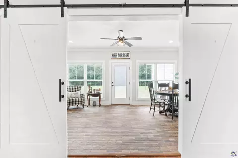 Entry Way - 200 Smith Sapp Rd, Cochran, GA 31014 photo 7 of 9