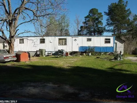 226 Peavy Ave, Unadilla, GA 31091