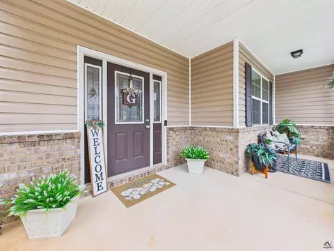 203 Christopher Luke Cir, Perry, GA 31069 photo 3