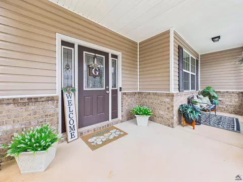Exterior - 203 Christopher Luke Cir, Perry, GA 31069 photo 3 of 17
