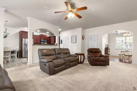 203 Christopher Luke Cir, Perry, GA 31069 photo 8