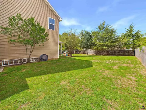 Exterior - 203 Christopher Luke Cir, Perry, GA 31069 photo 6 of 17