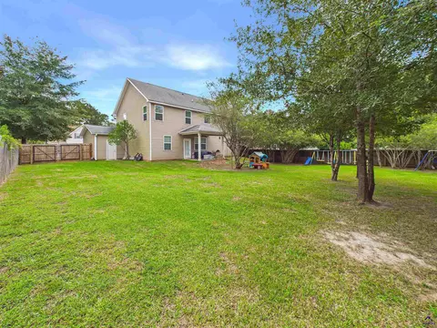 Exterior - 203 Christopher Luke Cir, Perry, GA 31069 photo 9 of 17