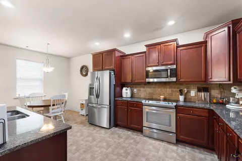 203 Christopher Luke Cir, Perry, GA 31069 photo 16