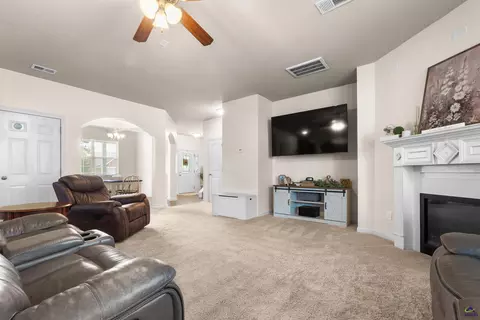 Entry Way - 203 Christopher Luke Cir, Perry, GA 31069 photo 6 of 8