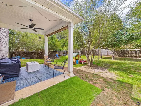Exterior - 203 Christopher Luke Cir, Perry, GA 31069 photo 5 of 17