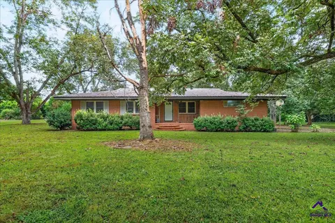 936 Oak St, Unadilla, GA 31091
